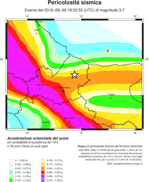 Mappa di pericolosità sismica: In questa mappa è riportato un particolare del modello di pericolosità sismica del territorio nazionale e la stella bianca e nera è l’epicentro del terremoto avvenuto. 